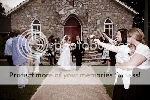 IMAGE: http://i624.photobucket.com/albums/tt325/RonA18/Carrie%20and%20David/IMG_9718.jpg