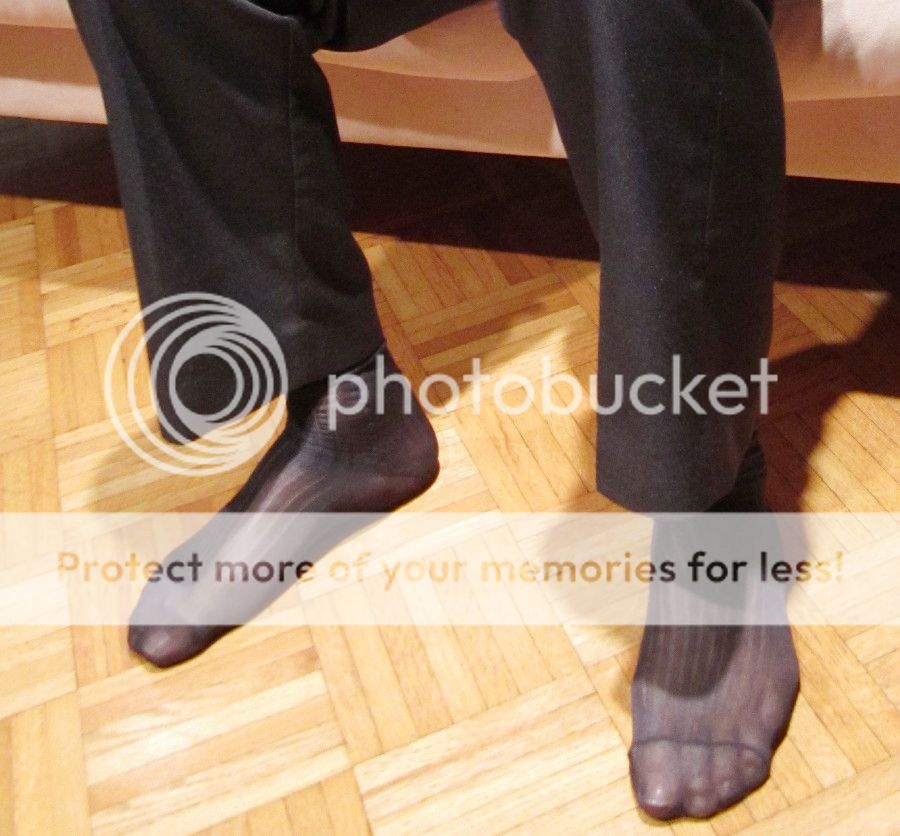 Mens Used Black Ribbed Designed Ultra Sheer Dress Socks Real Real Nice