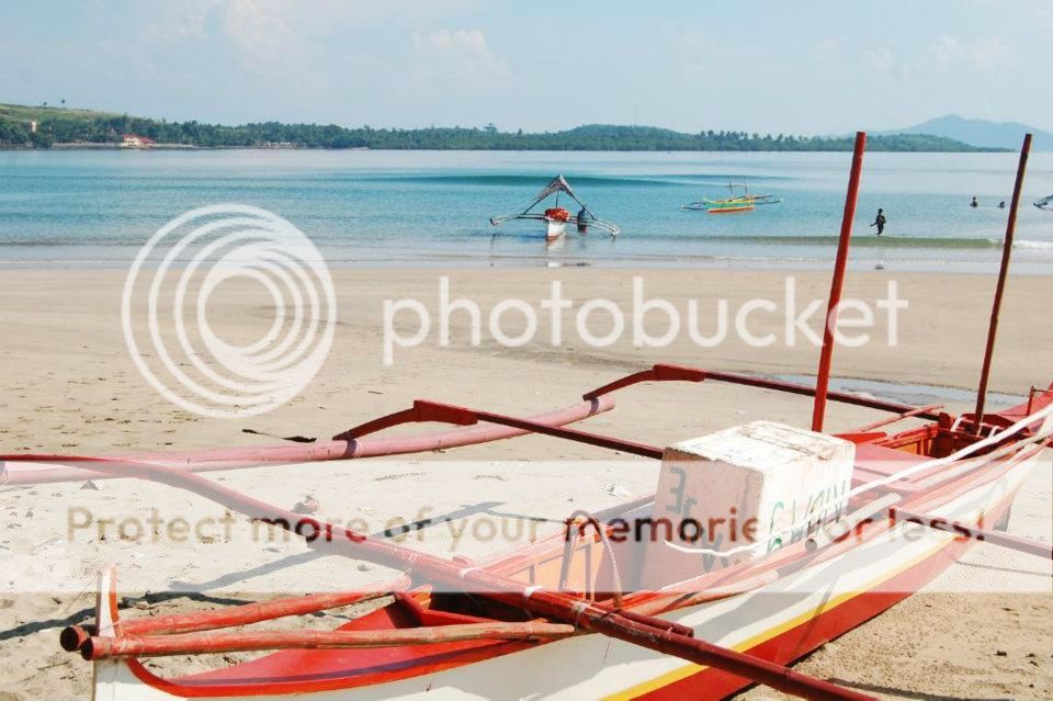 hindi yan ang boat namin...yun oh! pero kasing liit din nyan.tapos sampu kami. gowd luck!